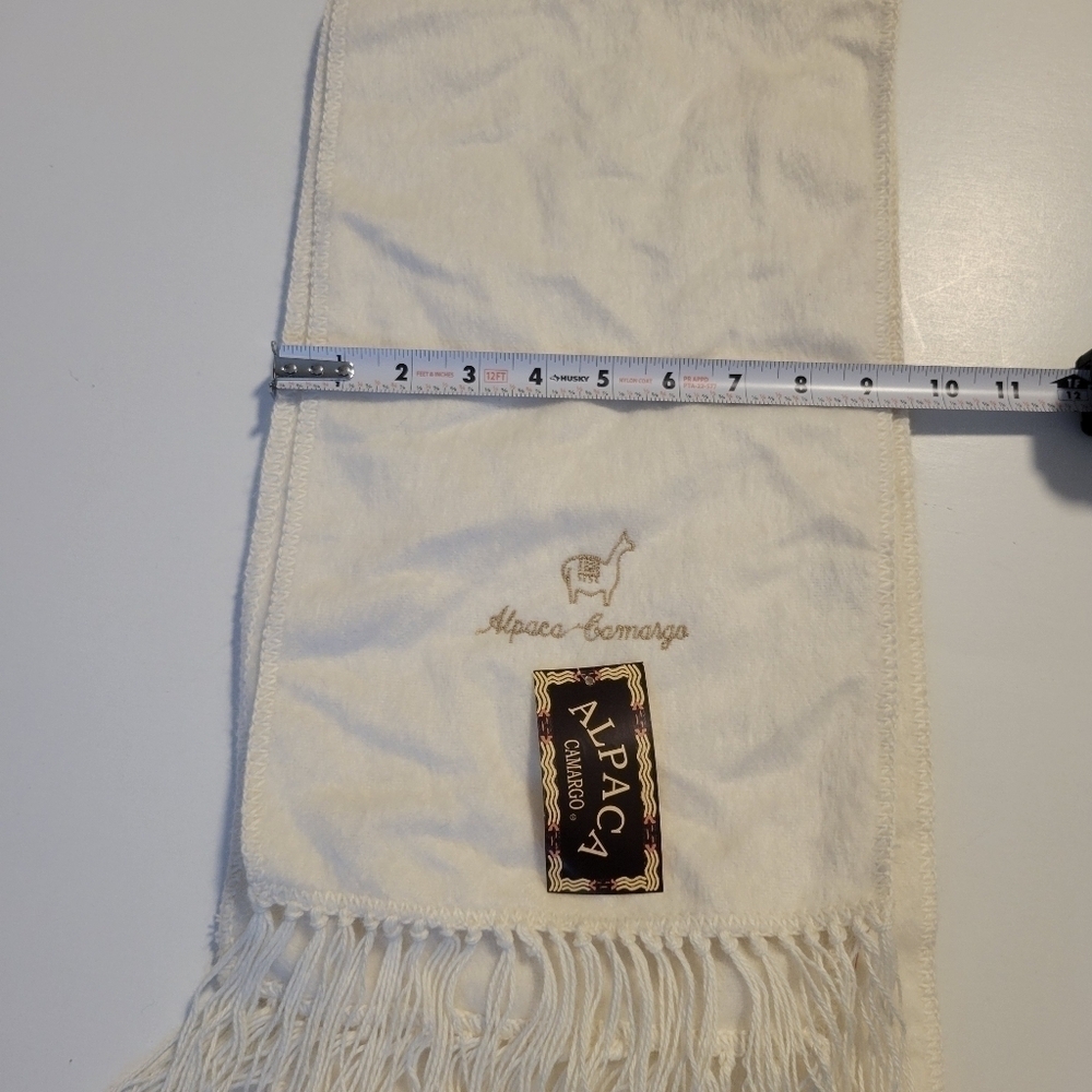 ALPACA CAMARGO NWT Long Tasseled Scarf. - Picture 8 of 10